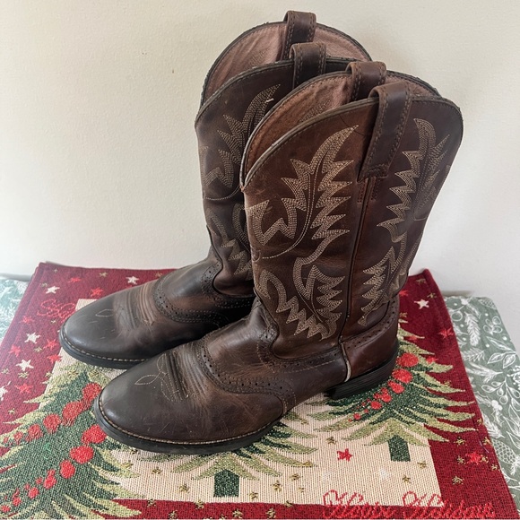 Ariat Other - Ariat Dark Brown Western Boots with Light Stitching